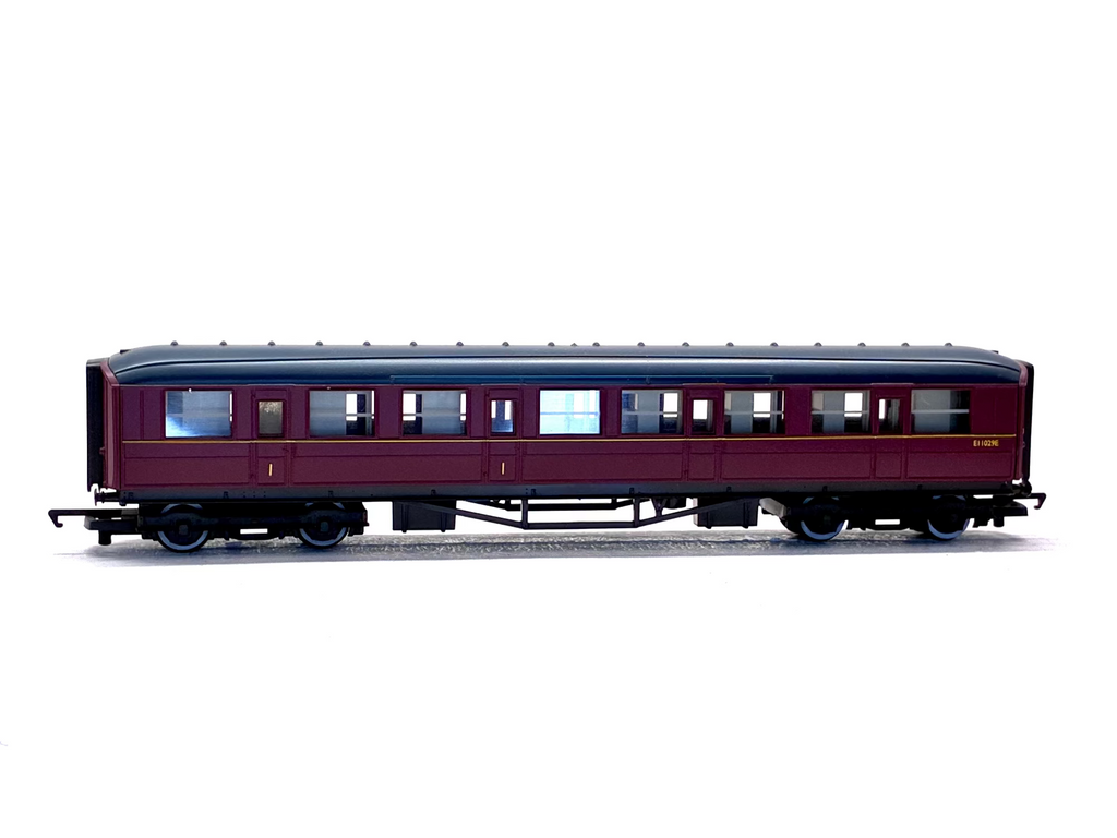 Hornby R448 Gresley Teak Brake Composite Coach in BR Maroon E10076E