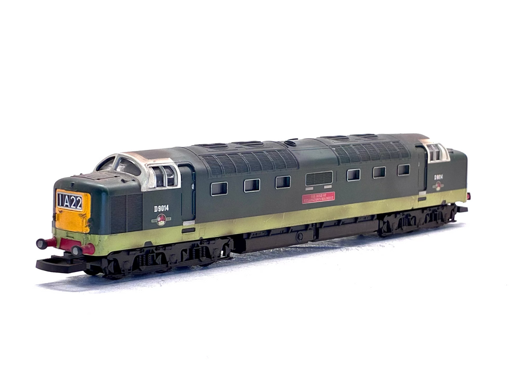 Hornby R1092 Class 55 Deltic D9014 'The Duke Of Wellington's Regiment' in BR Green