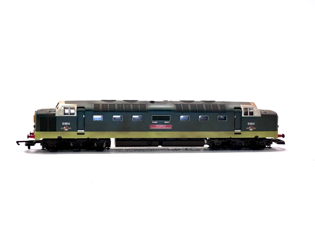 Hornby R1092 Class 55 Deltic D9014 'The Duke Of Wellington's Regiment' in BR Green