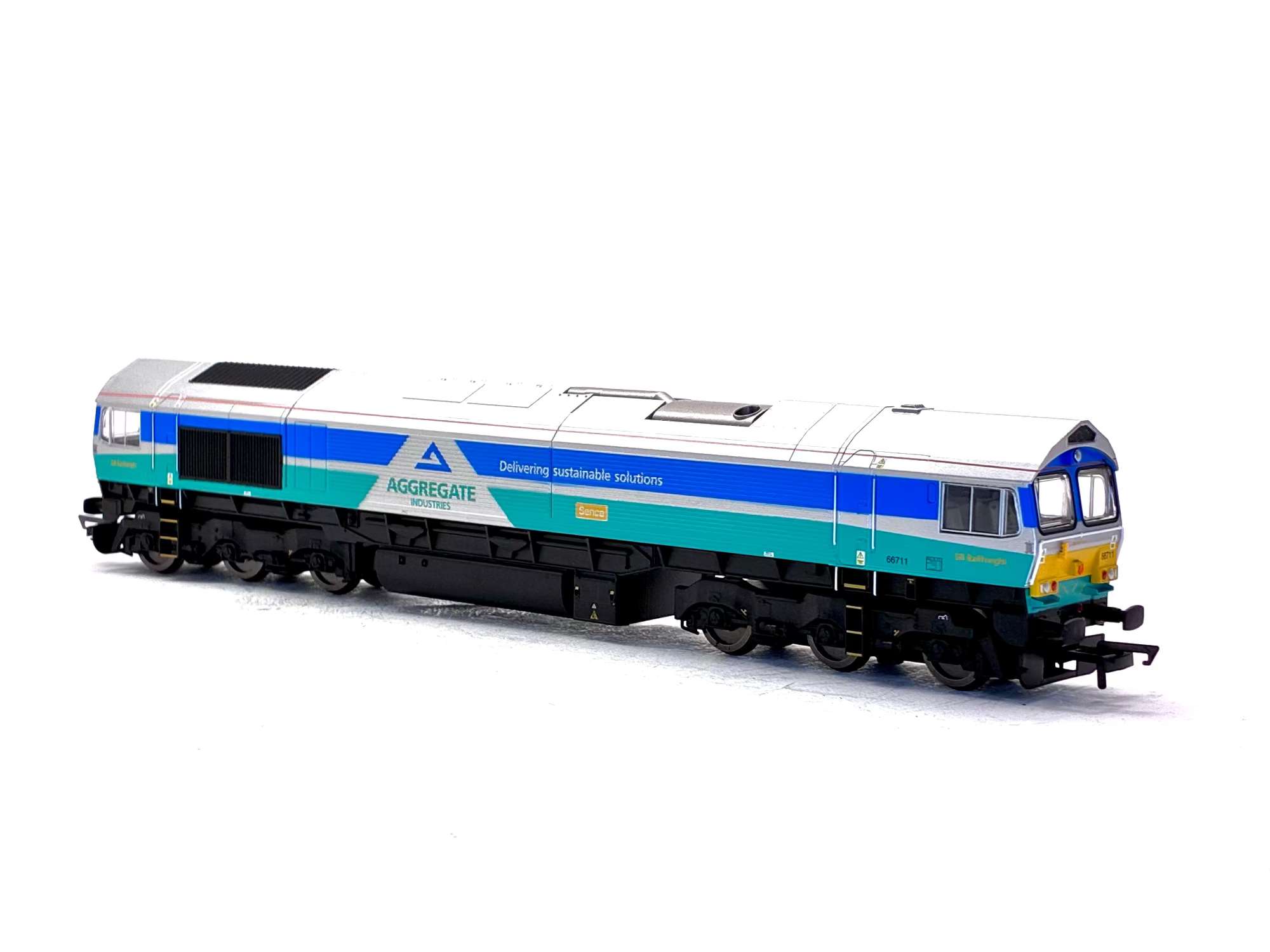 Hornby R30428TXS RailRoad Plus Aggregates Class 66 Sence 66711 Diesel Locomotive DCC Sound
