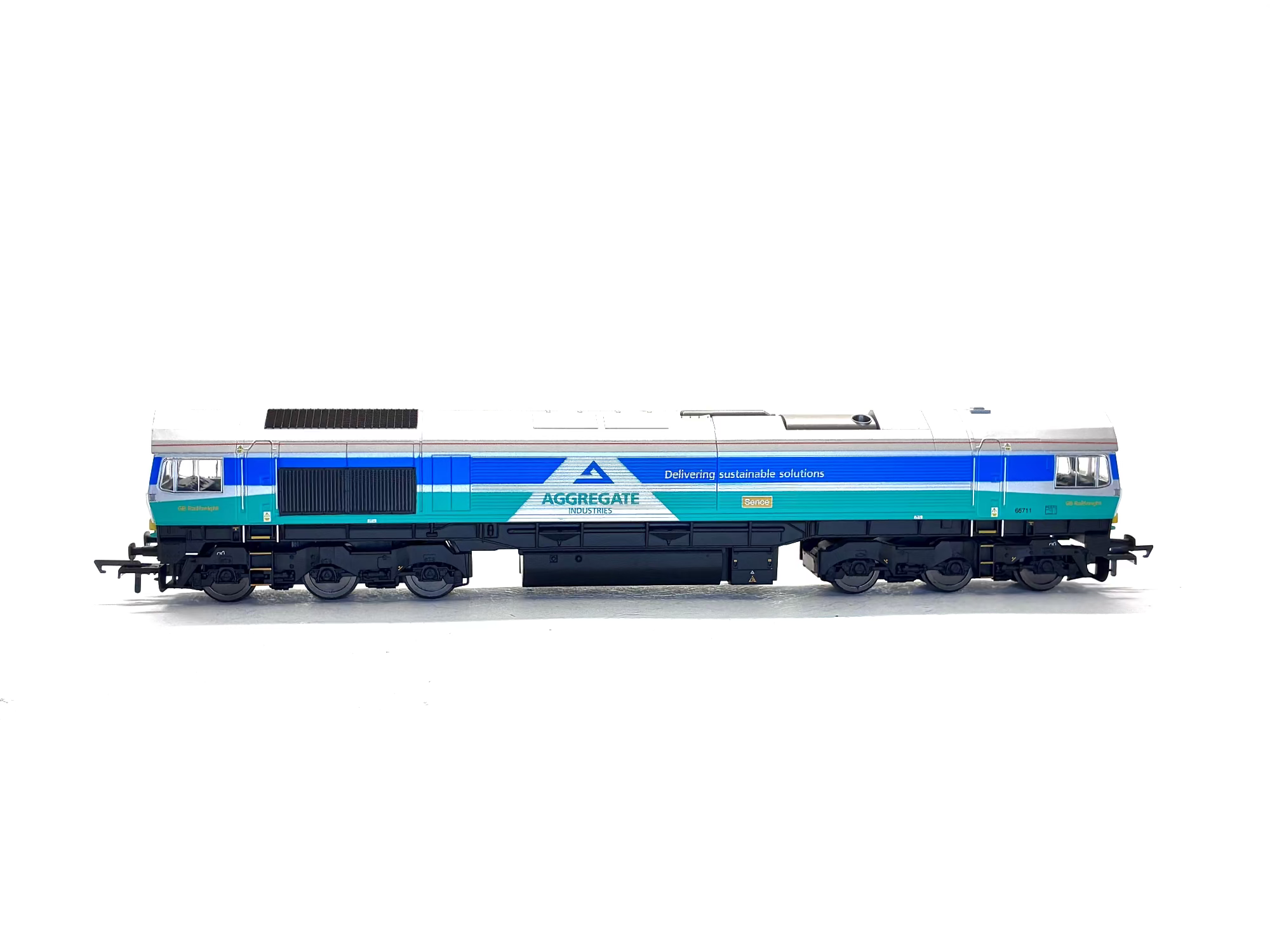 Hornby R30428TXS RailRoad Plus Aggregates Class 66 Sence 66711 Diesel Locomotive DCC Sound