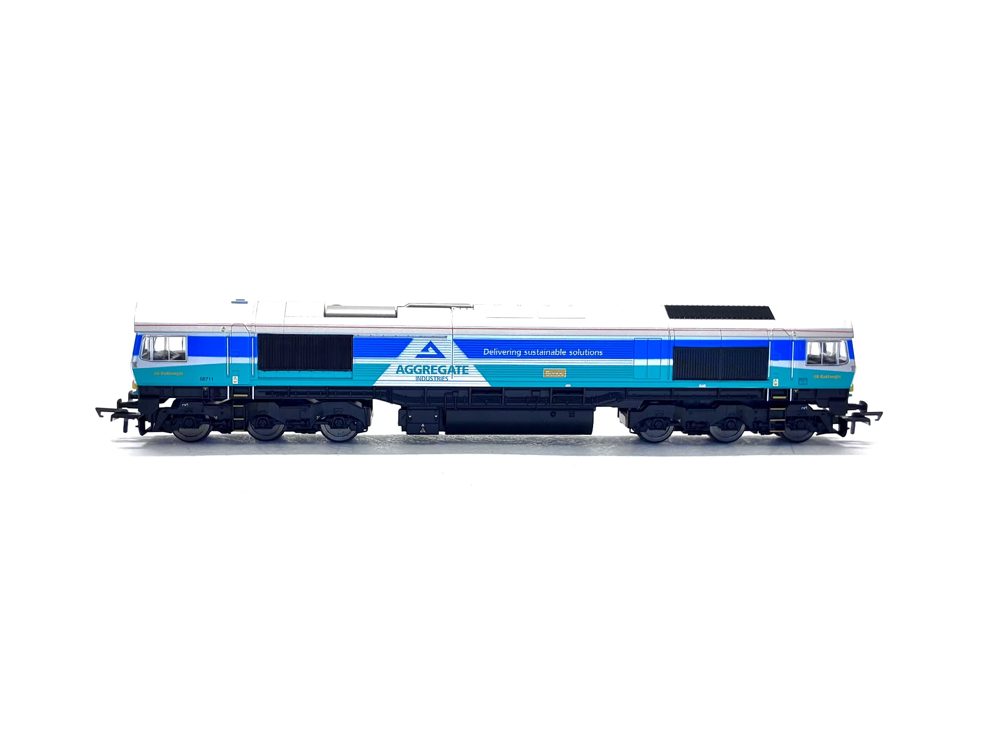 Hornby R30428TXS RailRoad Plus Aggregates Class 66 Sence 66711 Diesel Locomotive DCC Sound