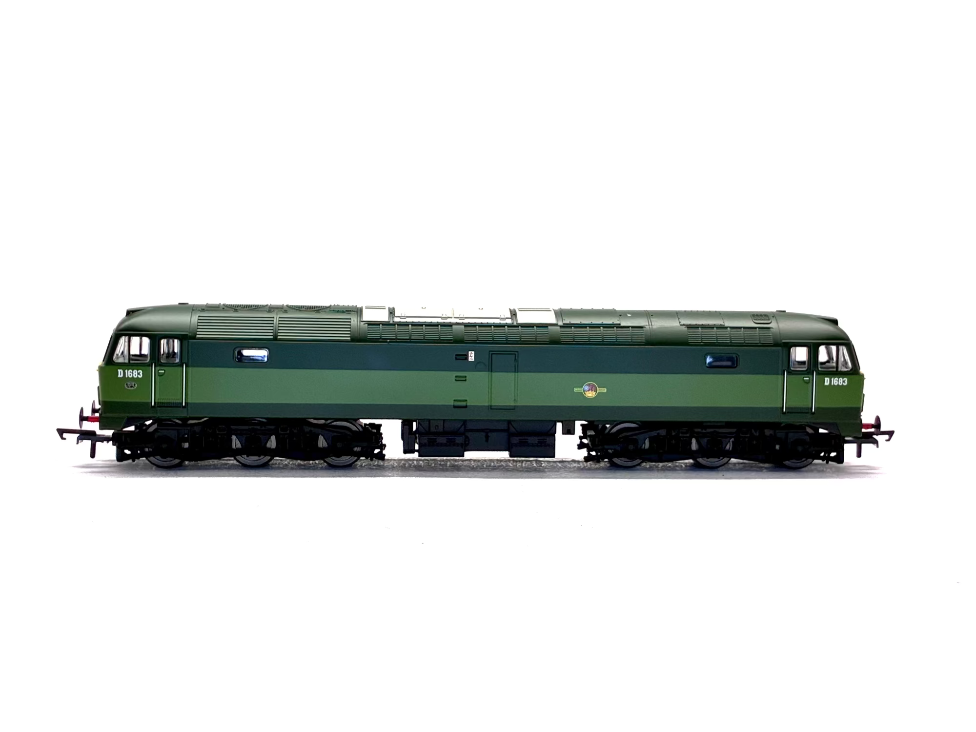 Hornby R30182 Class 47 D1683 in BR two-tone green