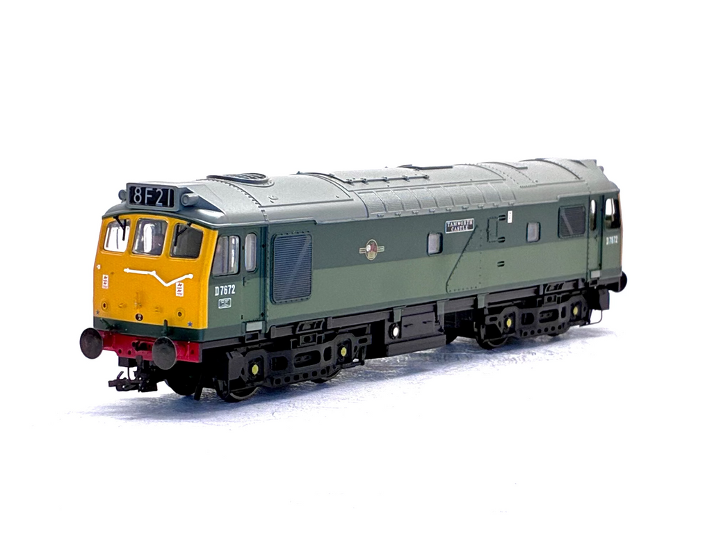 Bachmann Branchline 32-402 Class 25 D7672 'Tamworth Castle' in BR Two Tone Green