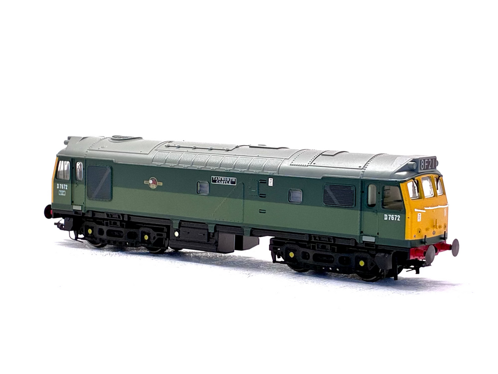 Bachmann Branchline 32-402 Class 25 D7672 'Tamworth Castle' in BR Two Tone Green