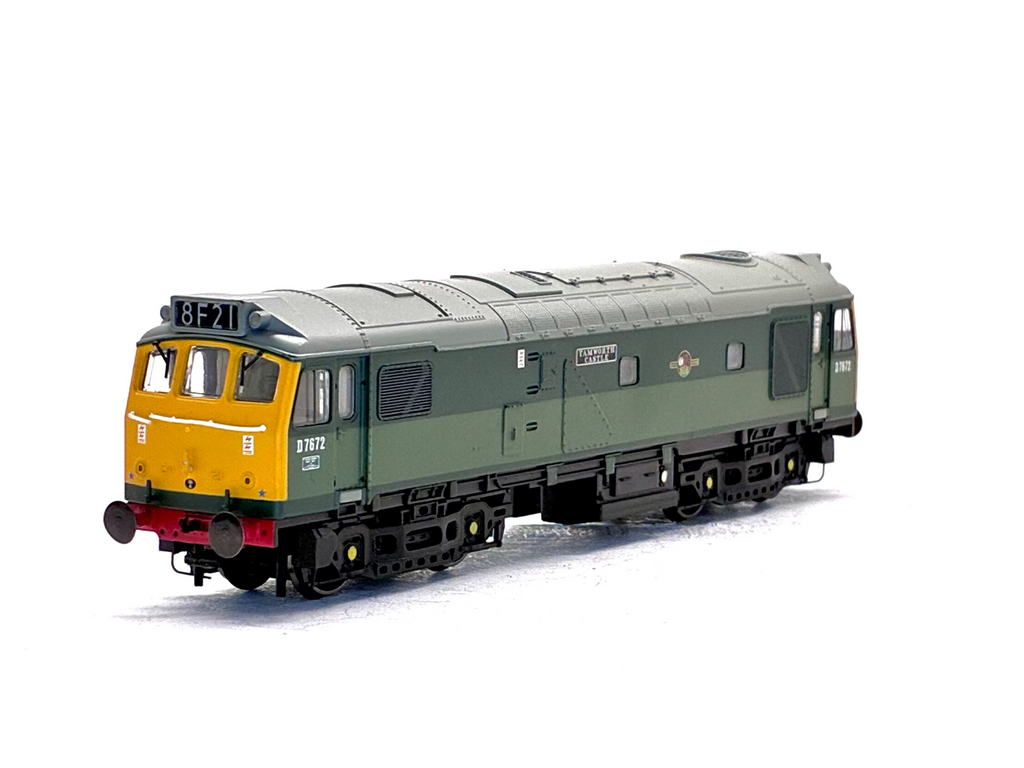 Bachmann Branchline 32-402 Class 25 D7672 'Tamworth Castle' in BR Two Tone Green