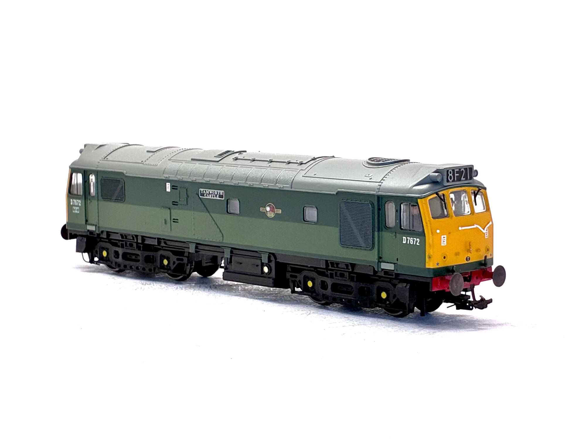 Bachmann Branchline 32-402 Class 25 D7672 'Tamworth Castle' in BR Two Tone Green