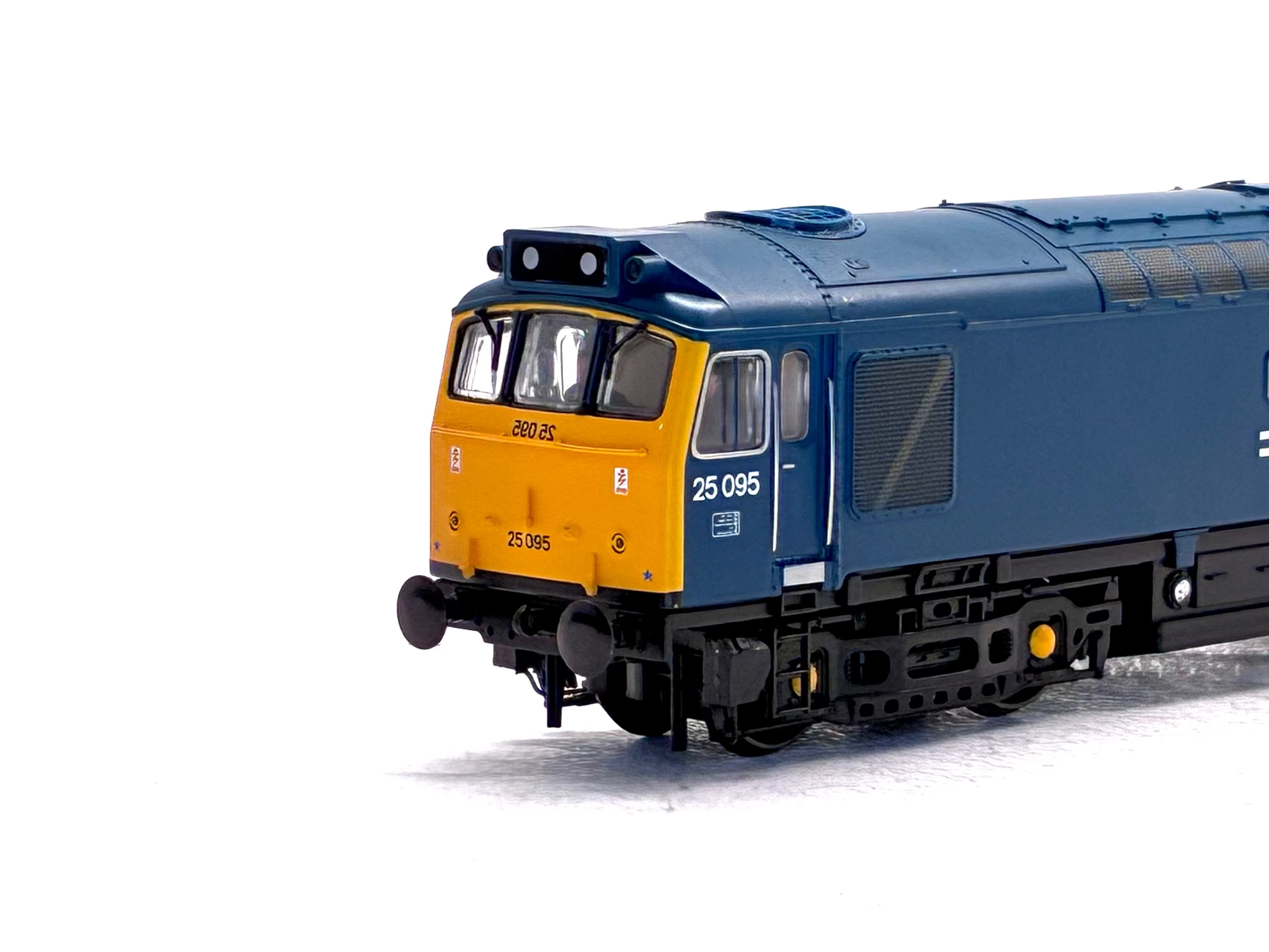 Bachmann Branchline 32-400DS Class 25/3 25095 in BR Blue DCC Sound Fitted
