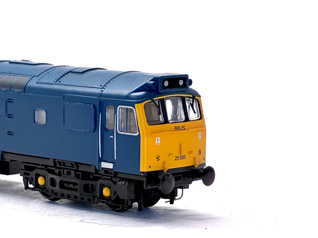 Bachmann Branchline 32-400DS Class 25/3 25095 in BR Blue DCC Sound Fitted