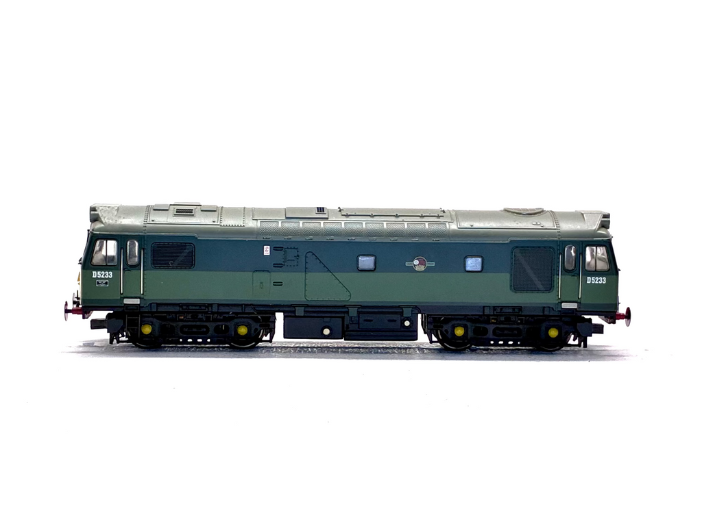 Bachmann Branchline 30-045Loco Class 25 D5233 in BR two tone green - Digital fitted