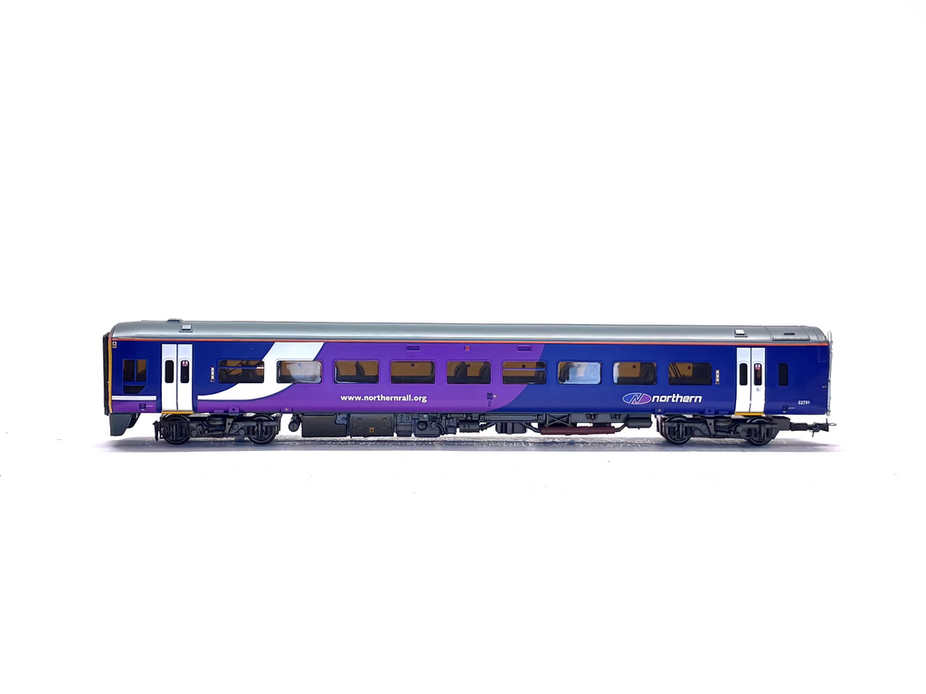 Bachmann Branchline 31-514 Class 158 2 car DMU 158791 in 'Northern Rail' livery