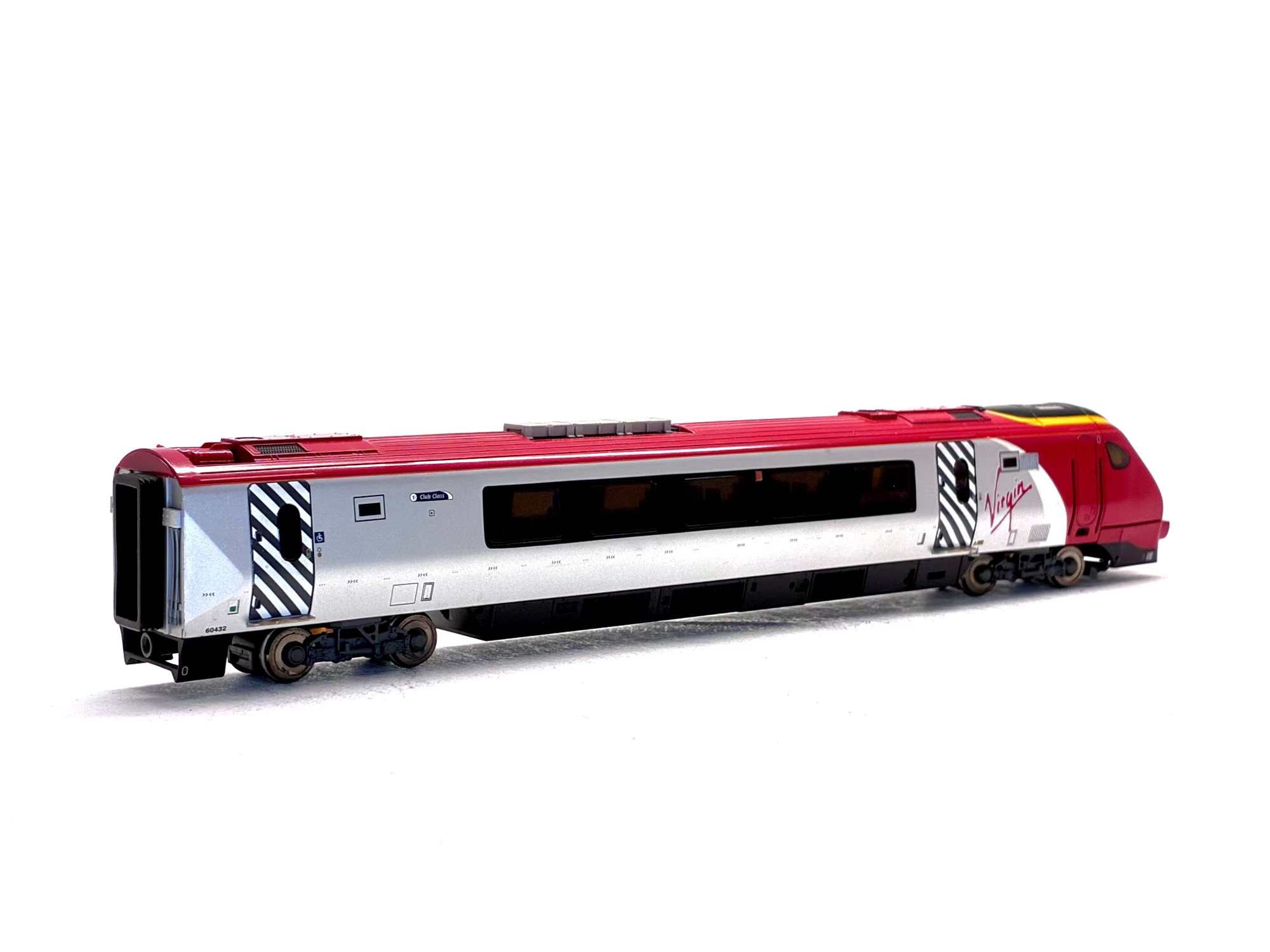Bachmann Branchline 32-601 Class 220 Virgin Voyager 4 car DEMU 220032 "Grampian Voyager"