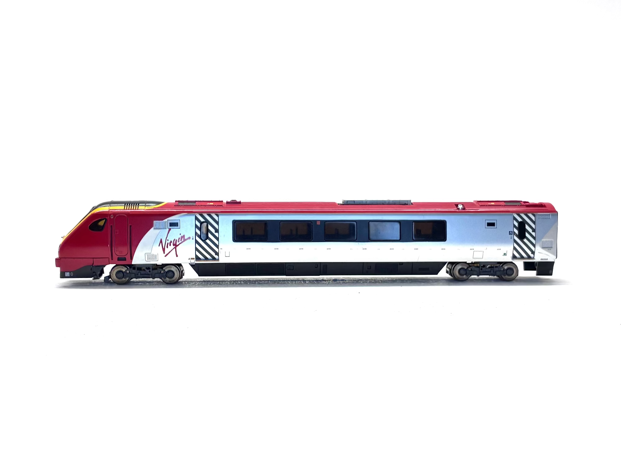 Bachmann Branchline 32-601 Class 220 Virgin Voyager 4 car DEMU 220032 "Grampian Voyager"