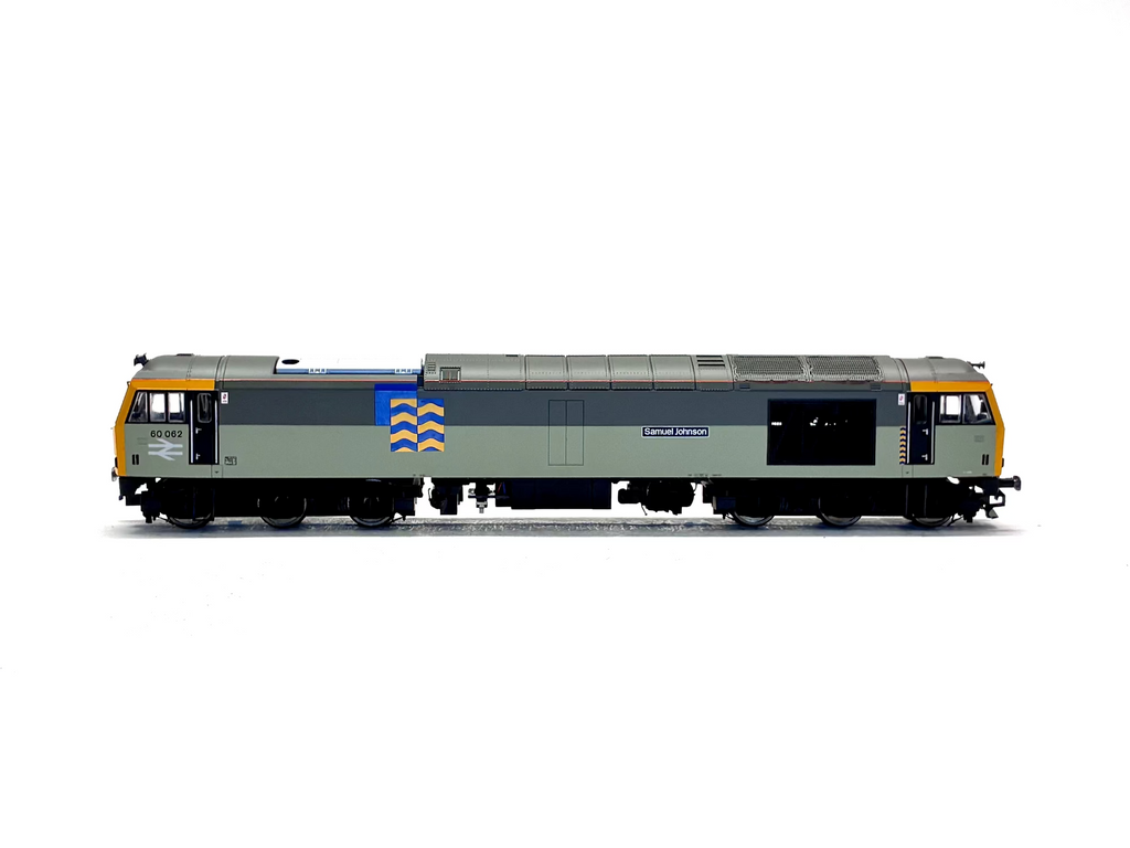 Hornby R2747 Class 60 60062 'Samuel Johnson' in BR Railfreight Petroleum