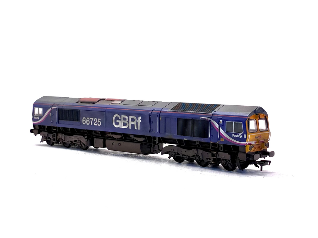 Bachmann Branchline 32-978 Class 66/9 66725 'Sunderland AFC' in First GBRf Livery