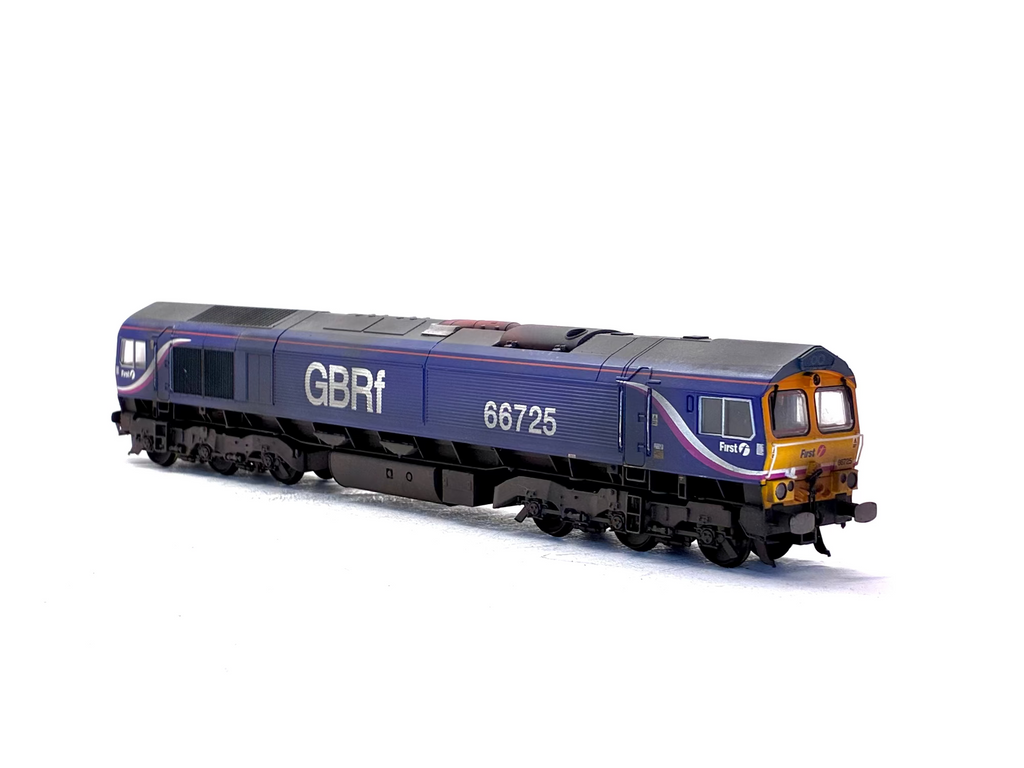 Bachmann Branchline 32-978 Class 66/9 66725 'Sunderland AFC' in First GBRf Livery