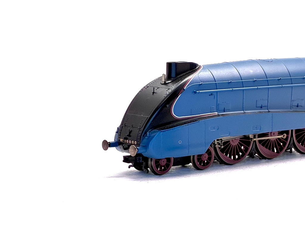 Hornby R3843 Rebuilt Class W1 Hush-Hush 4-6-4 10000 in LNER garter blue