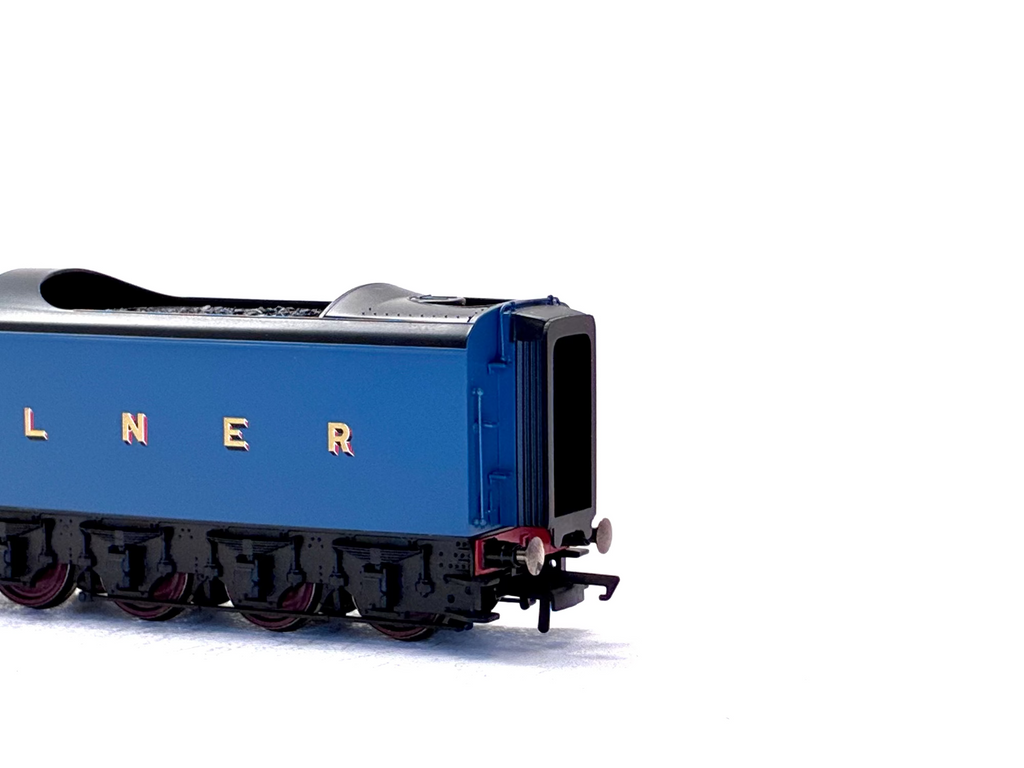 Hornby R3843 Rebuilt Class W1 Hush-Hush 4-6-4 10000 in LNER garter blue