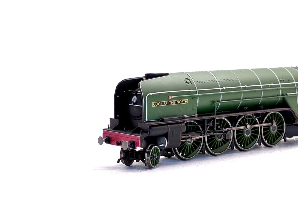 Hornby R3246TTS Class P2 2-8-2 "Cock O' The North" in LNER Green TTS Sound fitted