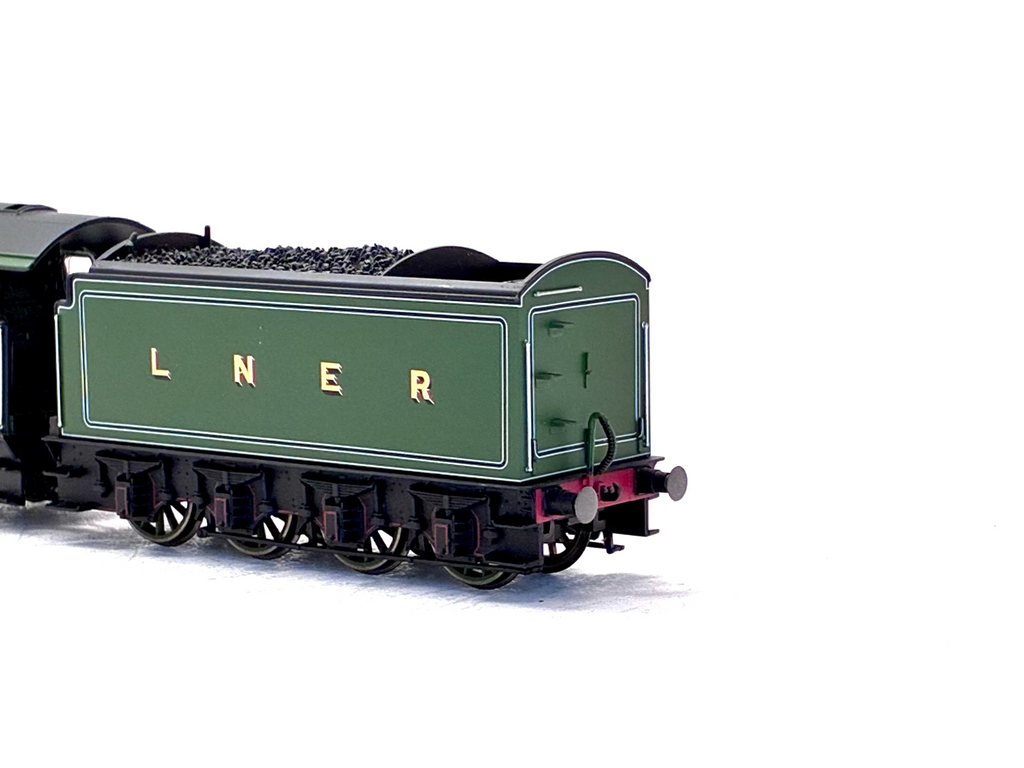 Hornby R3246TTS Class P2 2-8-2 "Cock O' The North" in LNER Green TTS Sound fitted