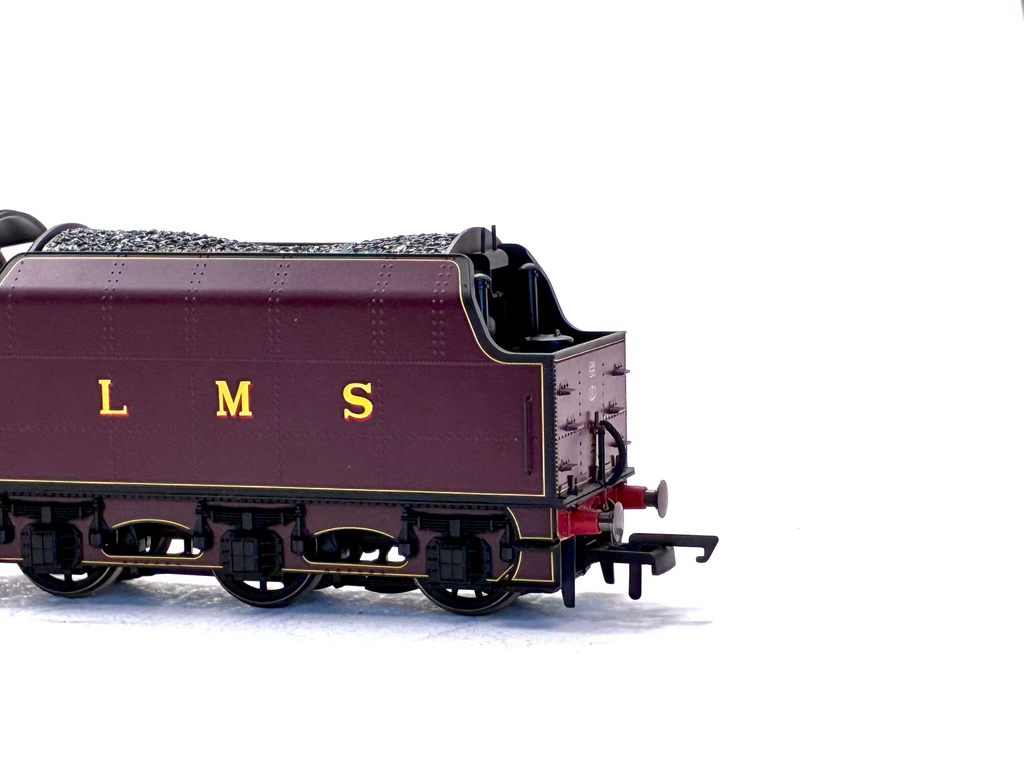 Hornby R3854 Class 8P Princess Royal 4-6-2 6212 'Duchess of Kent' in LMS crimson lake