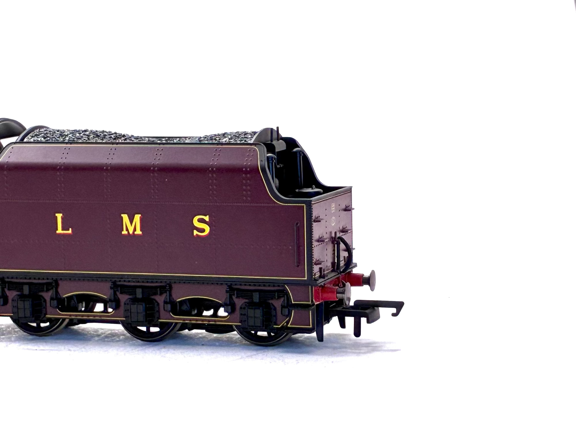 Hornby R3854 Class 8P Princess Royal 4-6-2 6212 'Duchess of Kent' in LMS crimson lake