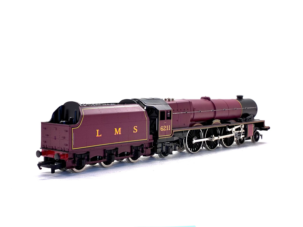 Hornby R2052 Princess Class 4-6-2 "Queen Maud" 6211 in LMS Maroon