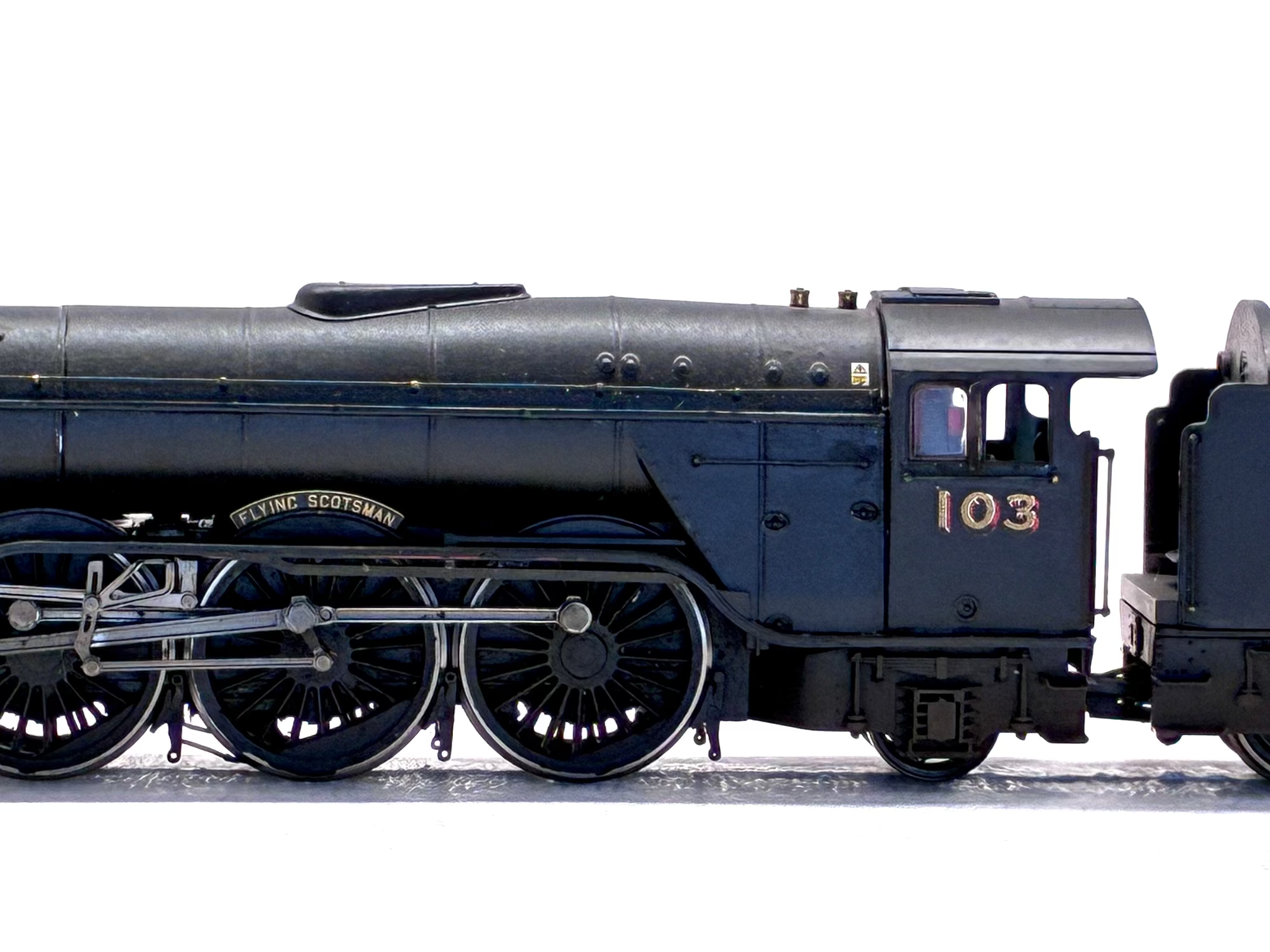 Hornby R3080 Class A3 4-6-2 103 'Flying Scotsman' in LNER Black National Railway Museum limited edition