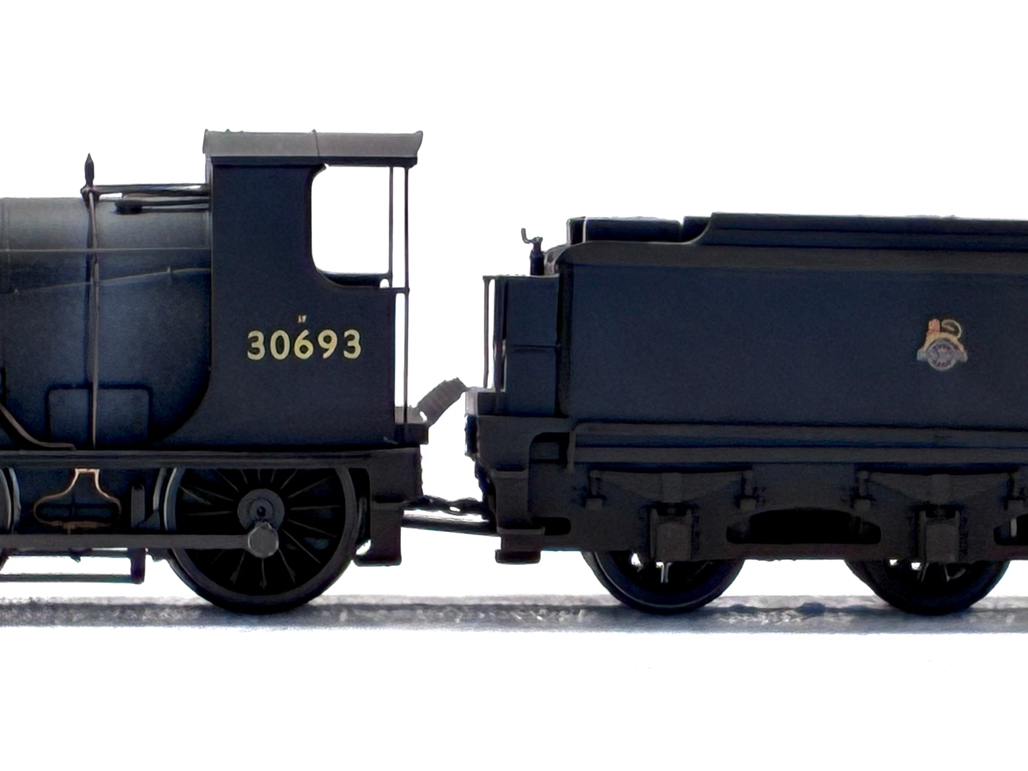 Hornby R3240 Drummond Class 700 0-6-0 30693 in BR black Sound