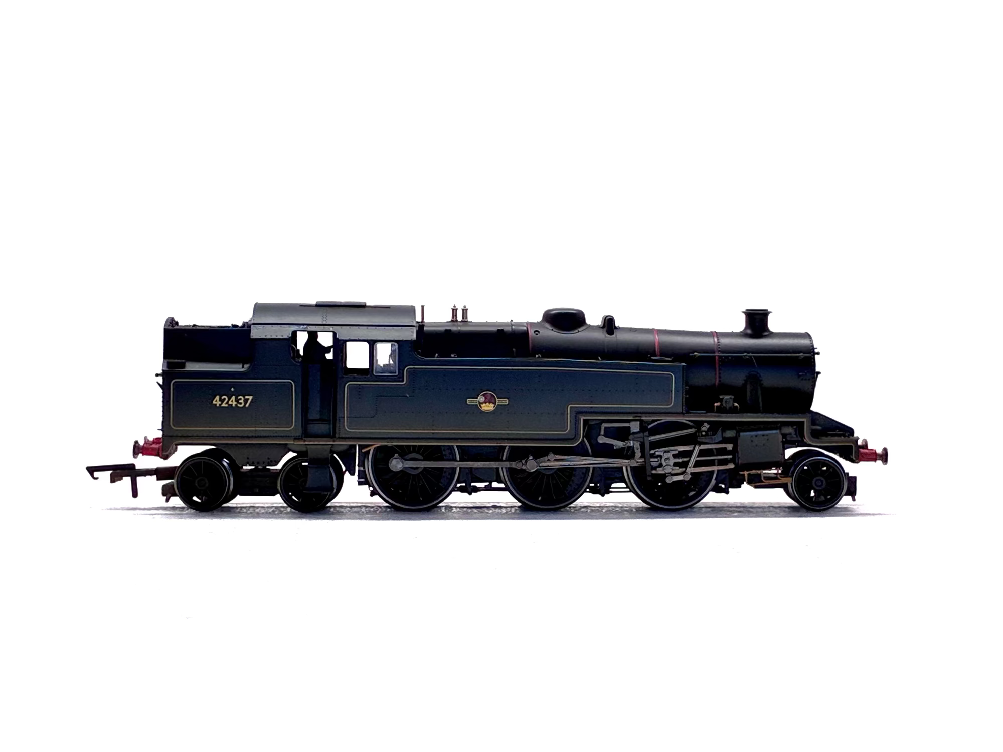 Hornby R2637 Stanier Class 4P 2-6-4T 42437 in BR Lined Black with late crest (weathered)