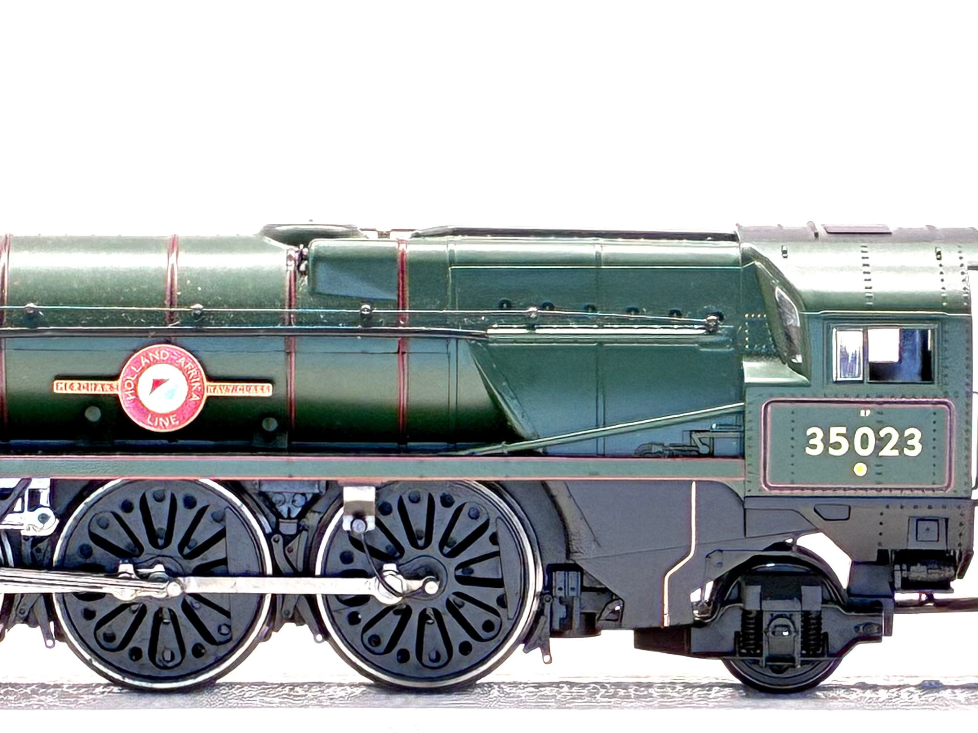 Hornby R2170 Rebuilt Merchant Navy class 4-6-2 "Holland Afrika Line" 35023 in BR green Sound