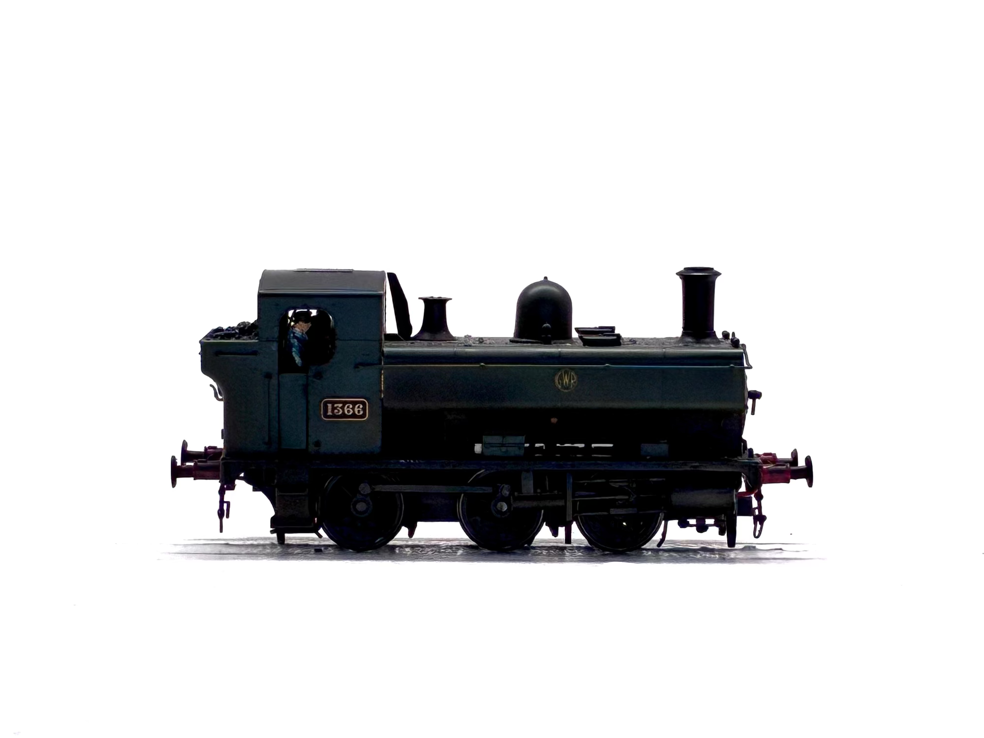 Heljan 1320 Class 1366 0-6-0PT 1366 in GWR green with shirtbutton