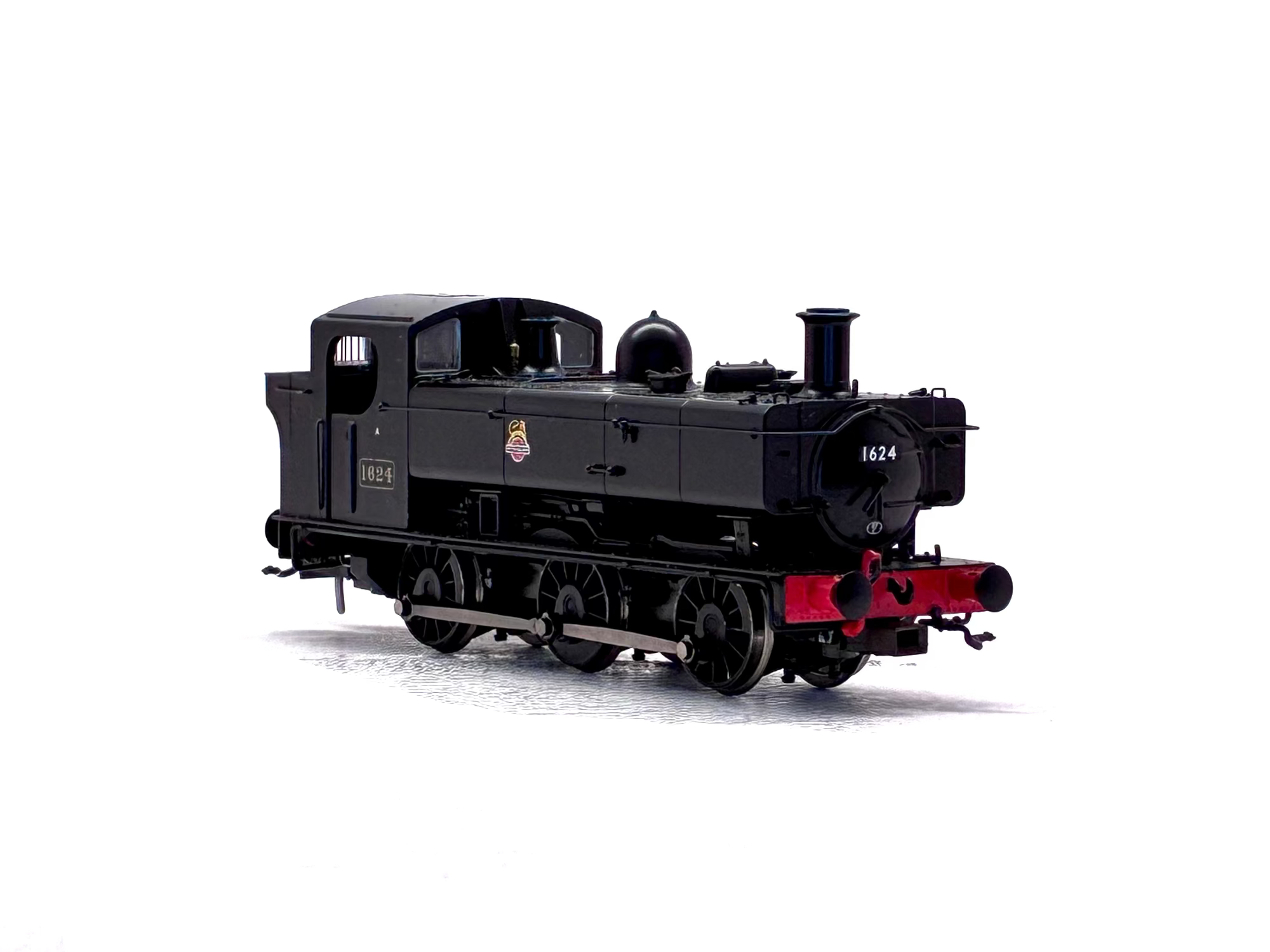 Rapido Trains UK MR-301C Class 16xx Pannier 0-6-0PT 1624 in BR black with early emblem