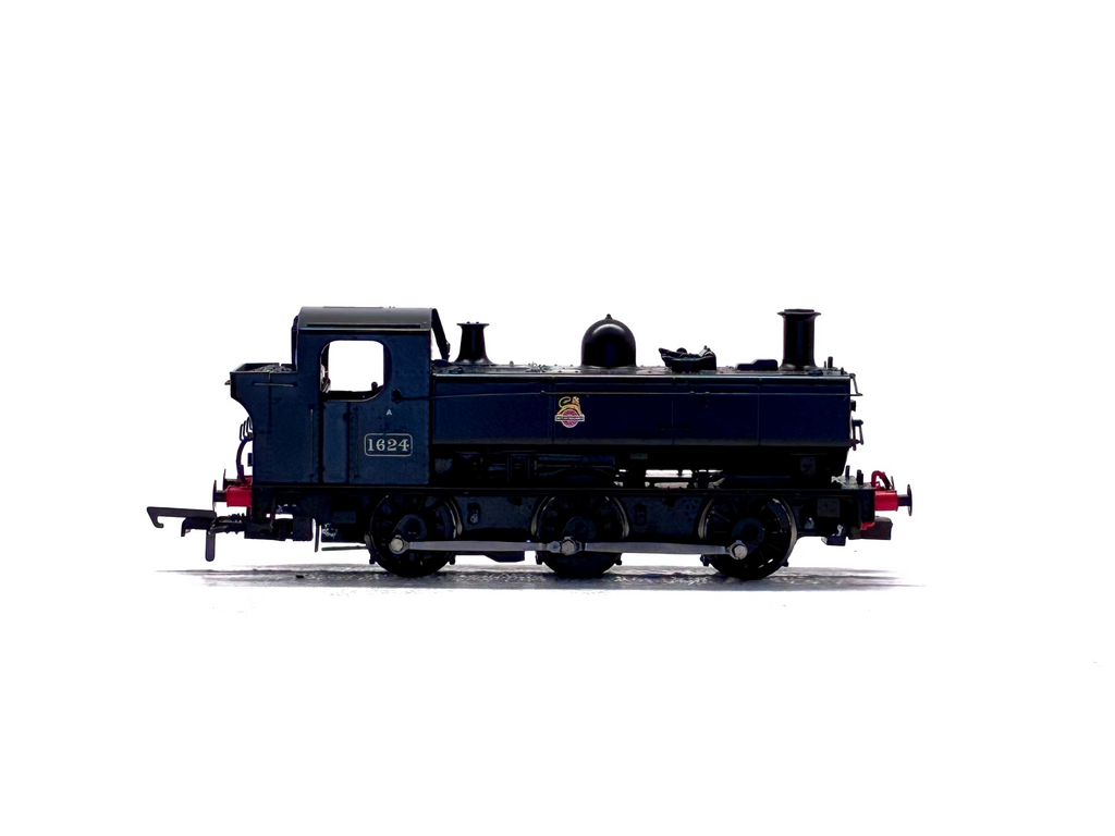 Rapido Trains UK MR-301C Class 16xx Pannier 0-6-0PT 1624 in BR black with early emblem