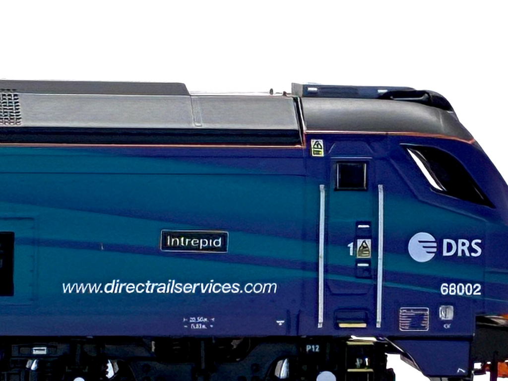 Dapol 4D-022-001 Class 68 68002 "Intrepid" in DRS livery