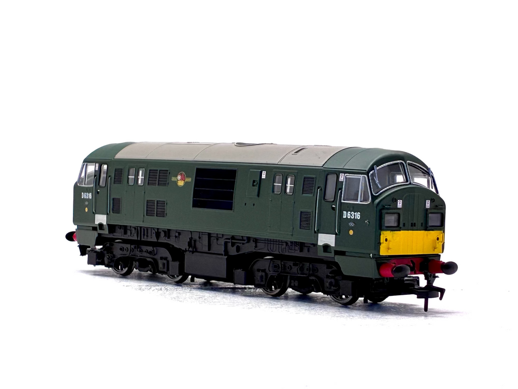 Dapol D1000g Class 22 B-B Diesel Hydraulic D6316 (font A) in BR green with small yellow ends