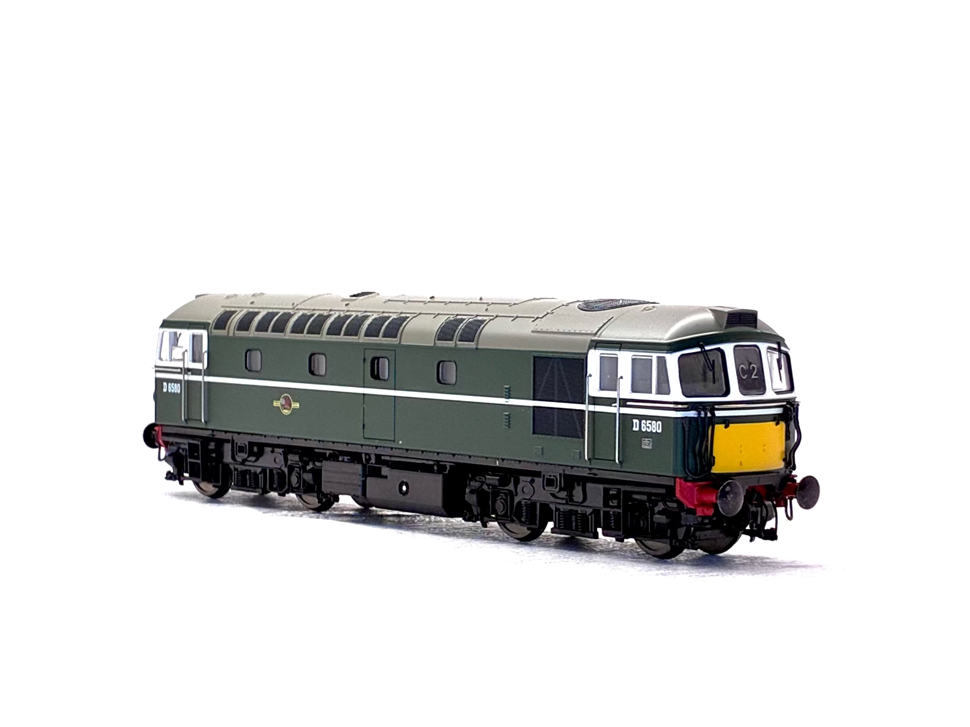 Heljan 3446 Class 33/1 D6580 in BR green with small yellow ends