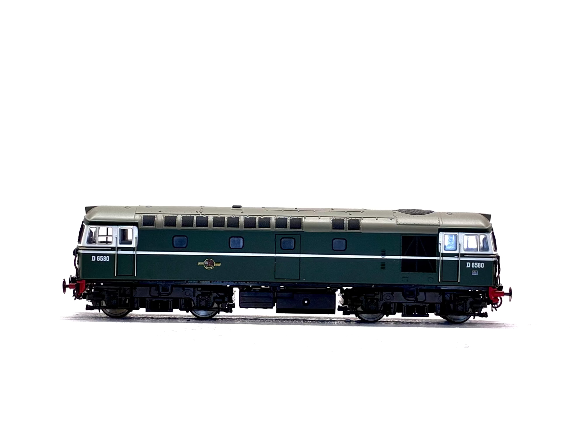 Heljan 3446 Class 33/1 D6580 in BR green with small yellow ends