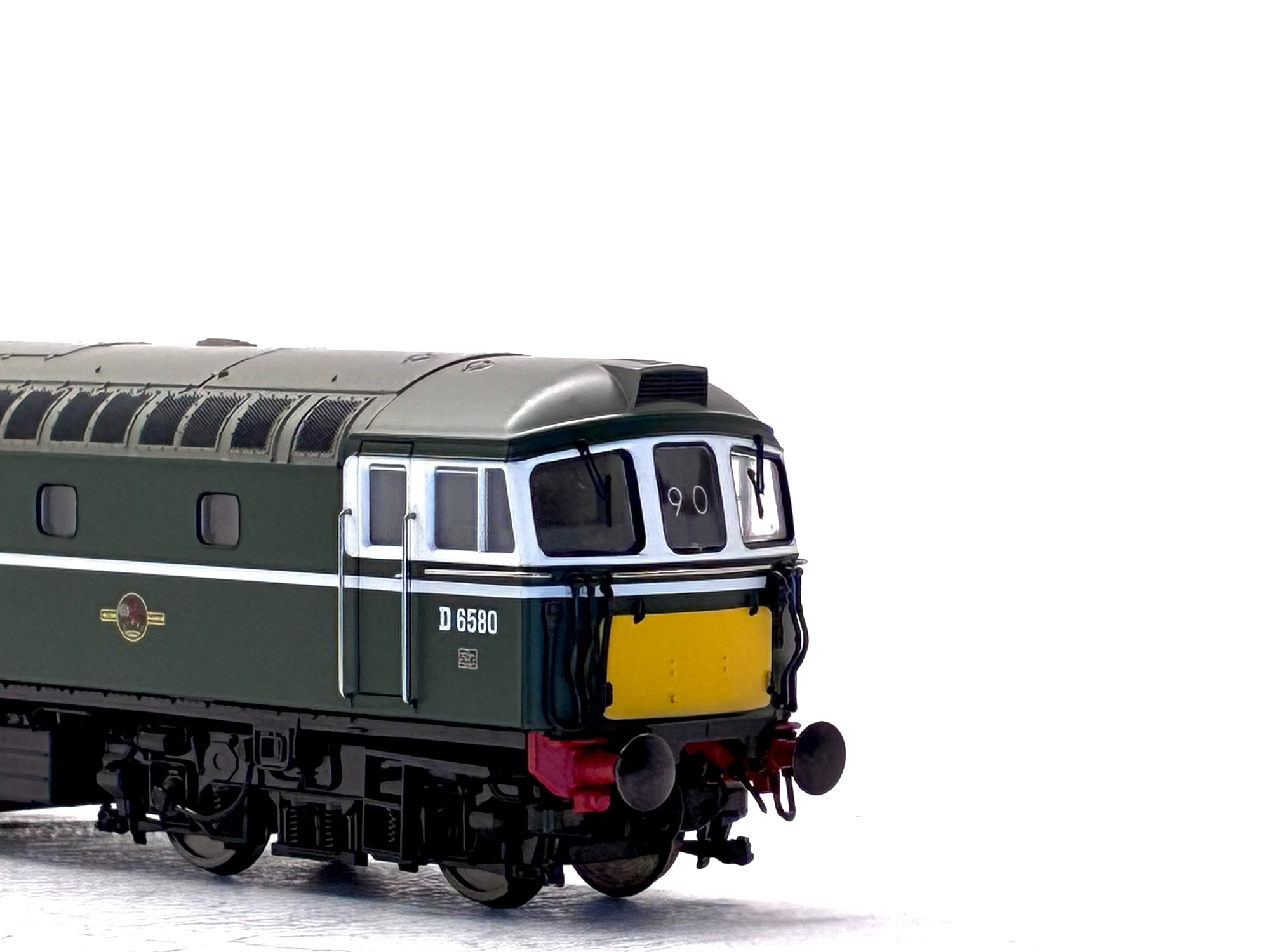 Heljan 3446 Class 33/1 D6580 in BR green with small yellow ends