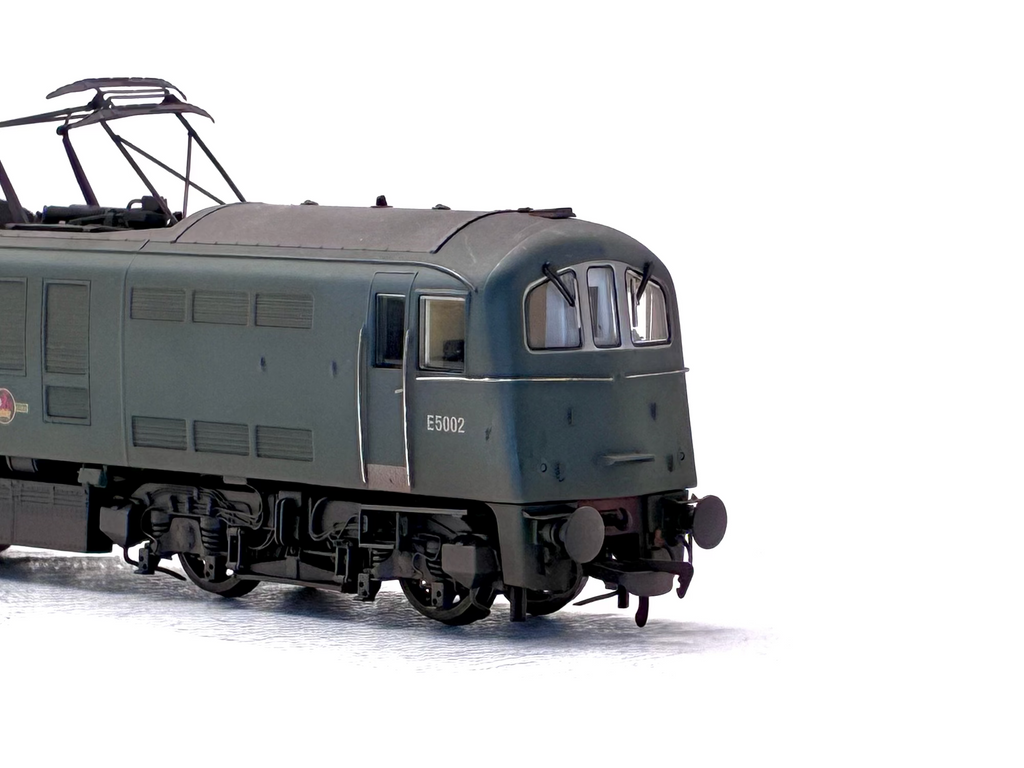 DJ Models OO71-097 Class 71 E5002 in BR Plain Green (weathered)  Kernow Models exclusive