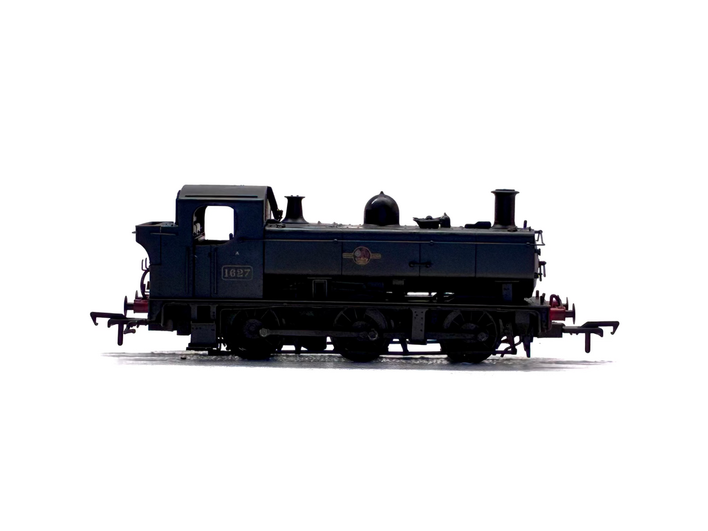 Rapido Trains UK MR-305A Class 16xx Pannier 0-6-0PT 1627 in BR black with late crest weathered
