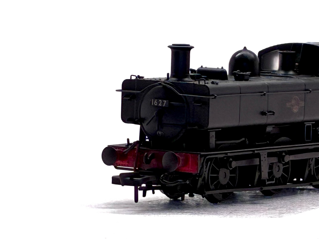 Rapido Trains UK MR-305A Class 16xx Pannier 0-6-0PT 1627 in BR black with late crest weathered