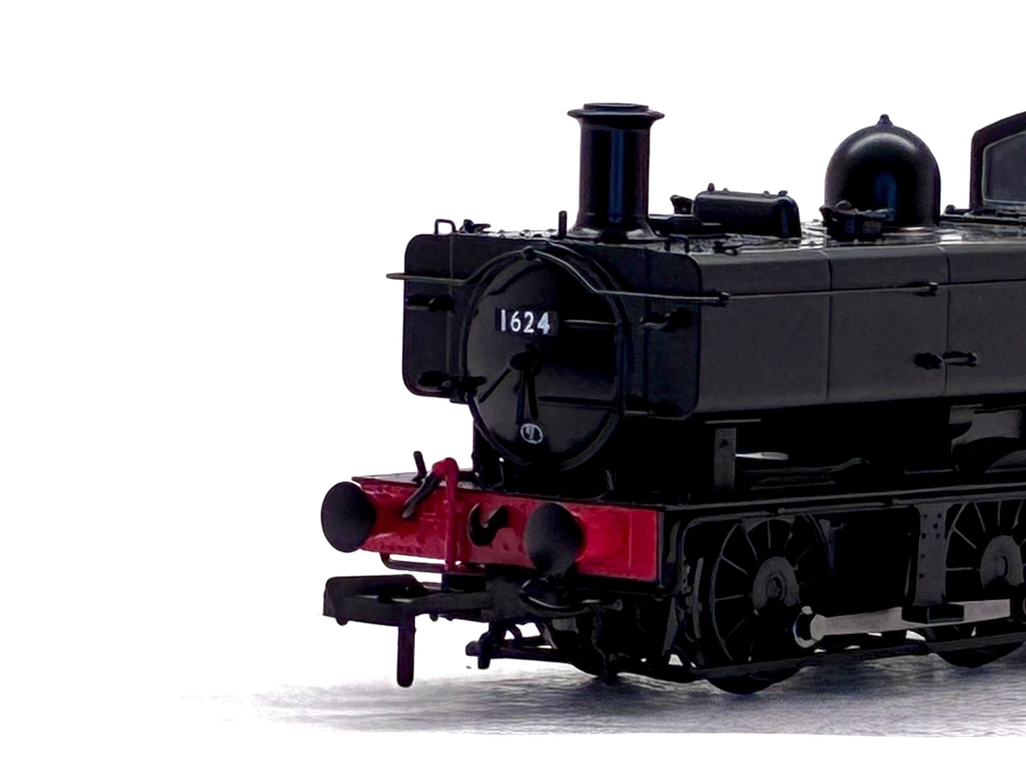 Rapido Trains UK MR-301C Class 16xx Pannier 0-6-0PT 1624 in BR black with early emblem