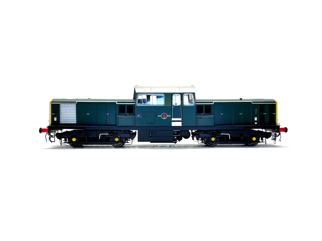 Heljan 1751 Class 17 'Clayton' in BR green with full yellow ends unnumbered