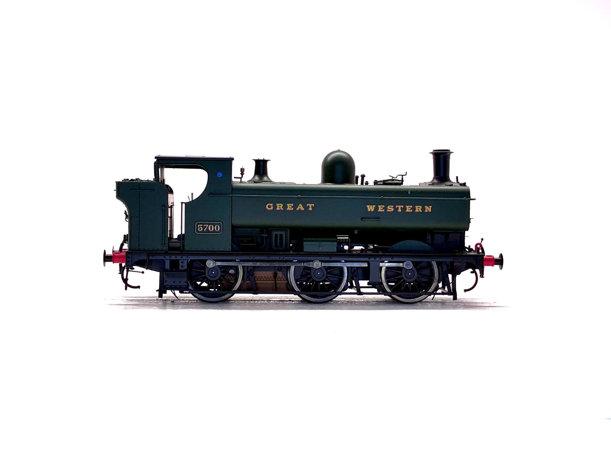 Dapol 7S-007-002 Class 57xx 0-6-0PT pannier 5700 in Great Western Green