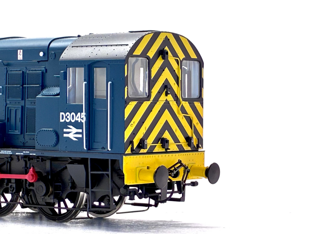 Dapol 7D-008-002 Class 08 shunter D3045 in BR blue with wasp stripes