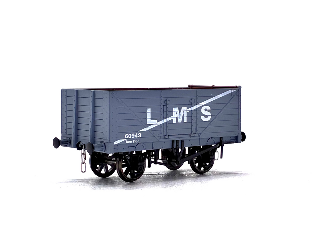 Dapol 7F-071-015 7-plank open wagon in LMS grey - 302081