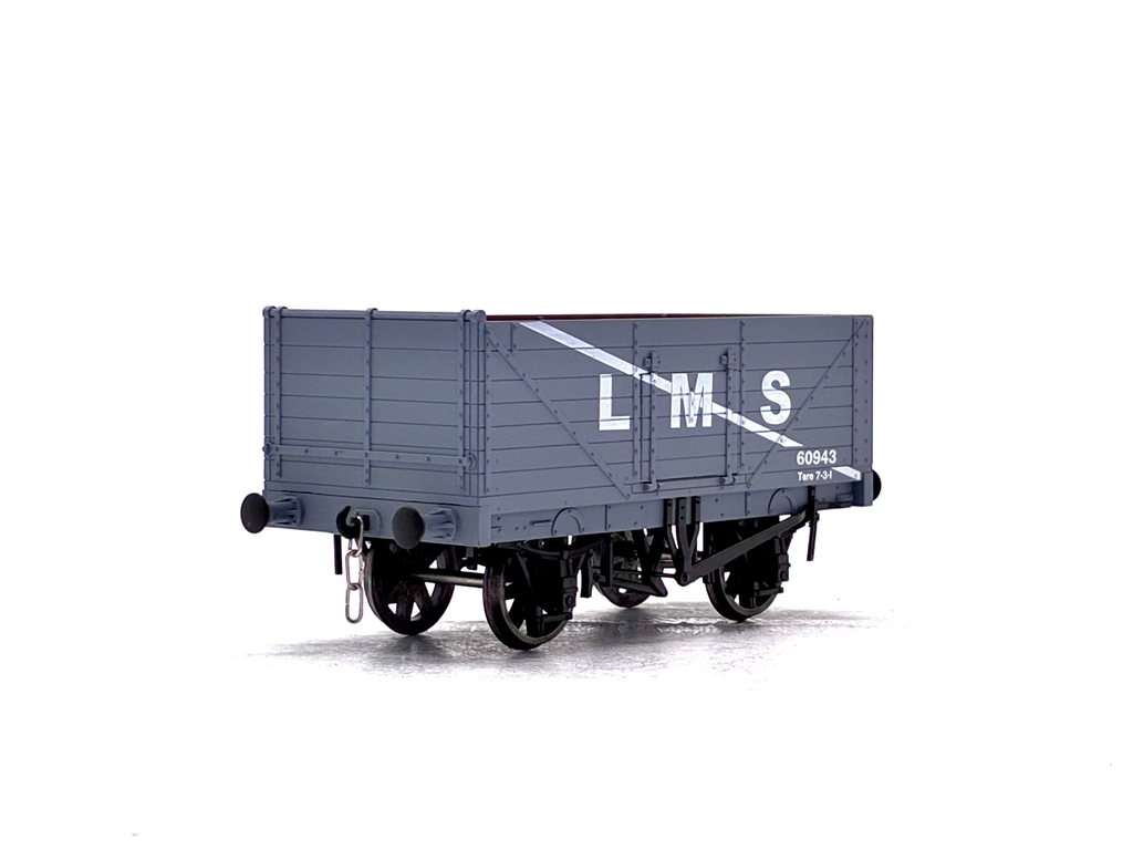 Dapol 7F-071-015 7-plank open wagon in LMS grey - 302081