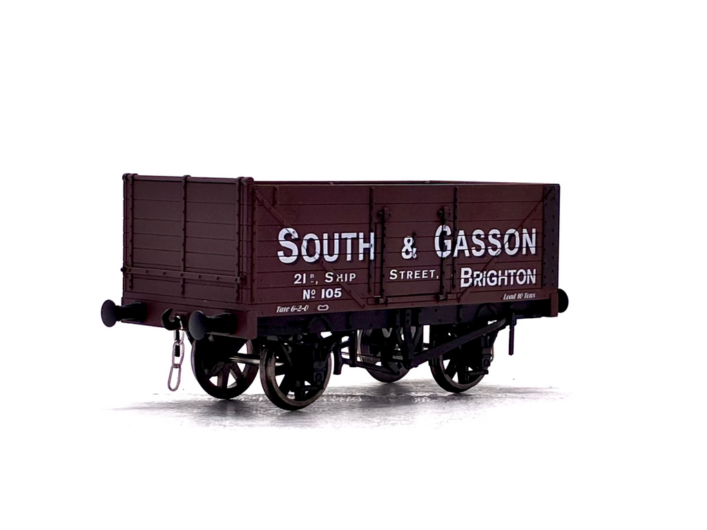 Dapol 7-Plank Open Wagon 'South & Gasson, Brighton' '105'