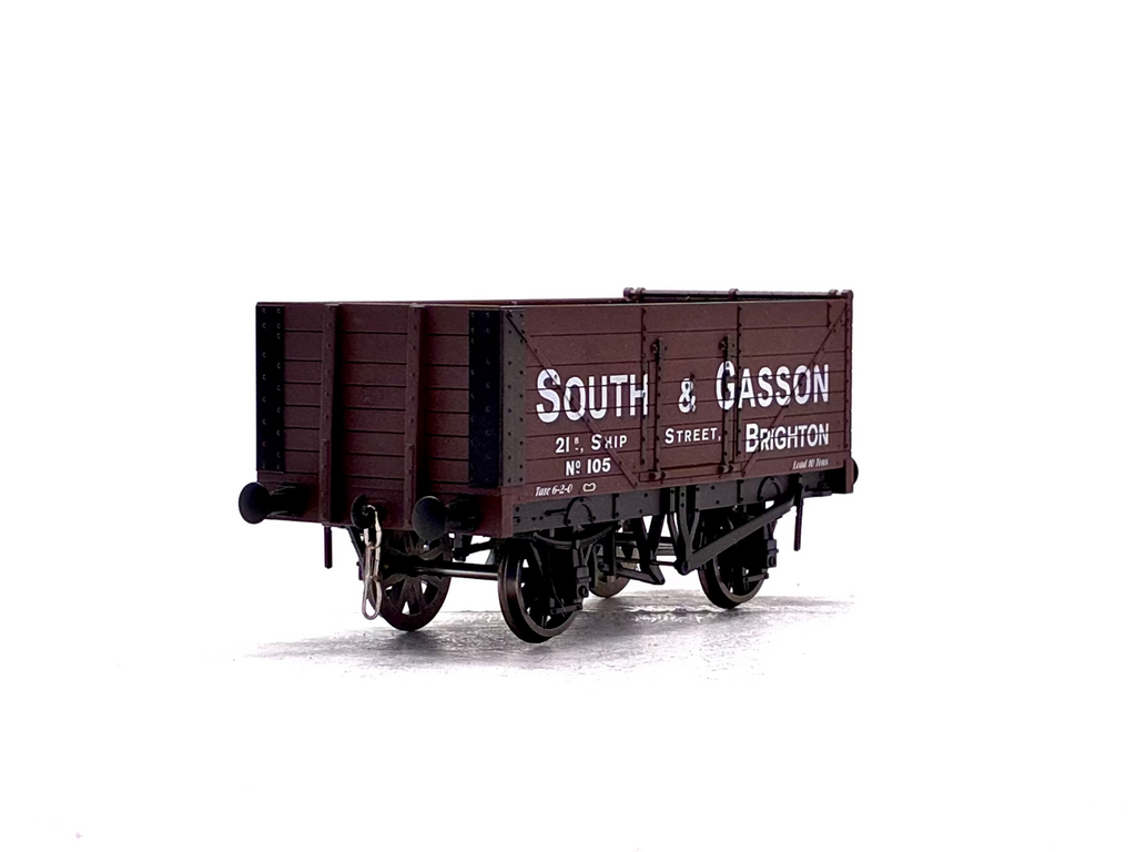 Dapol 7-Plank Open Wagon 'South & Gasson, Brighton' '105'